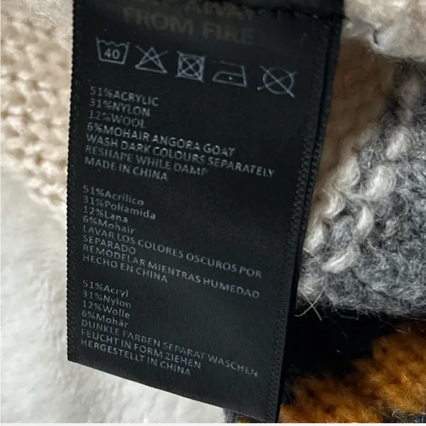 Urban Outfitters sweater - Image 6