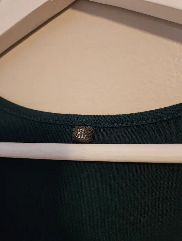 Long Sleeve V - Image 4