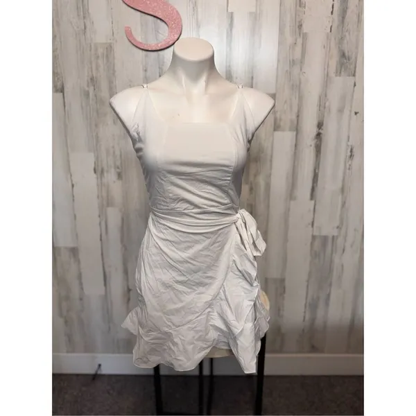 White fit & flare dress size small - Image 2