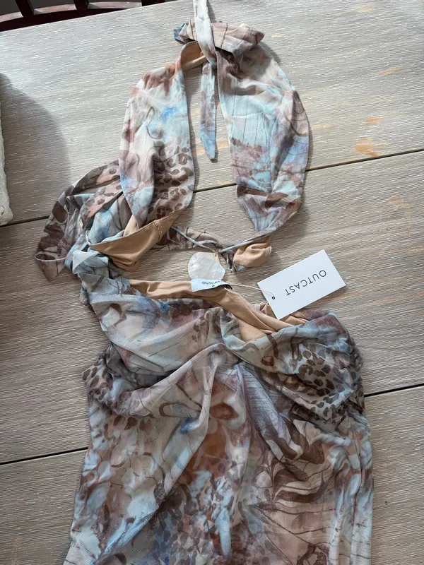 Outcast Clothing brown and beige floral print maxi dress in size M #floral #maxi #festival #vacation #seashell - Image 2