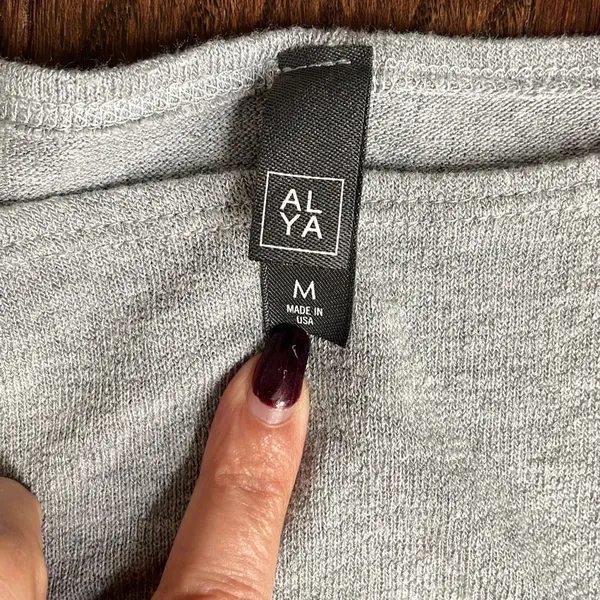 ALYA  Women’s Sweater. Size Medium. Gray‎ - Image 5