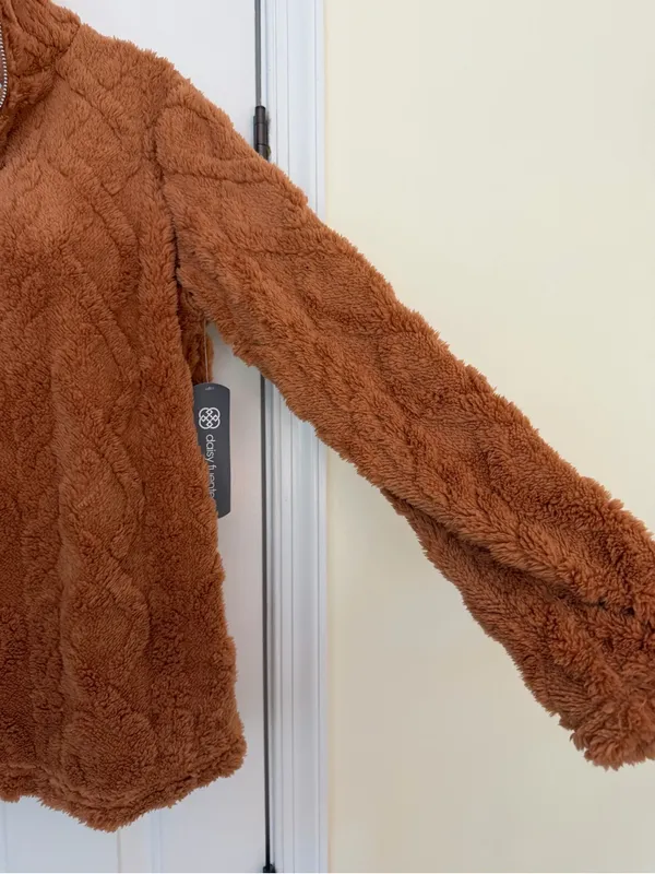 Daisy Fuentes Teddy Fleece Quarter Zip Pullover Camel Brown Size S NWT - Image 5