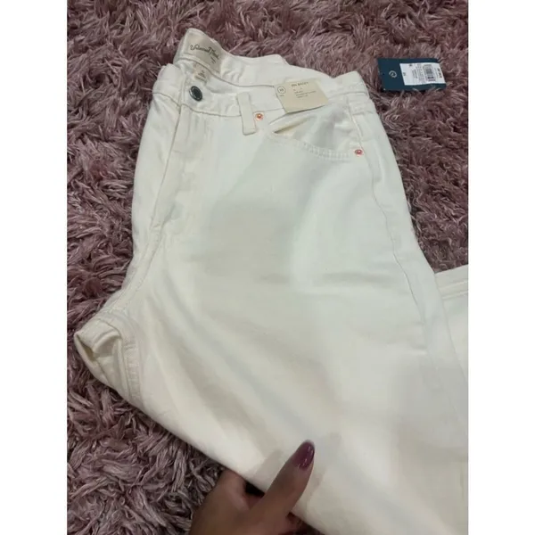 Universal Threads Cream High-Rise 90's Baggy Jeans - Image 4