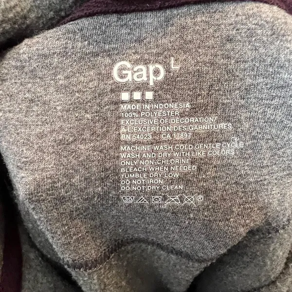 Gap Pullover Shirt - Image 5