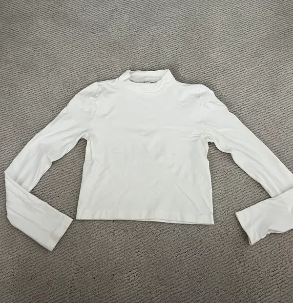 NIKIBIKI Women Seamless Long Sleeve Mock Neck Crop Top - Image 3