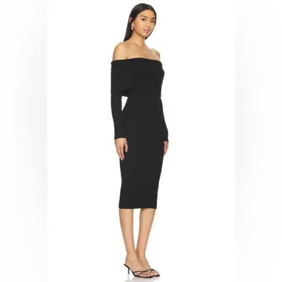 Revolve Loraine Midi Dress in Black size XS, easily fits a small - Image 2
