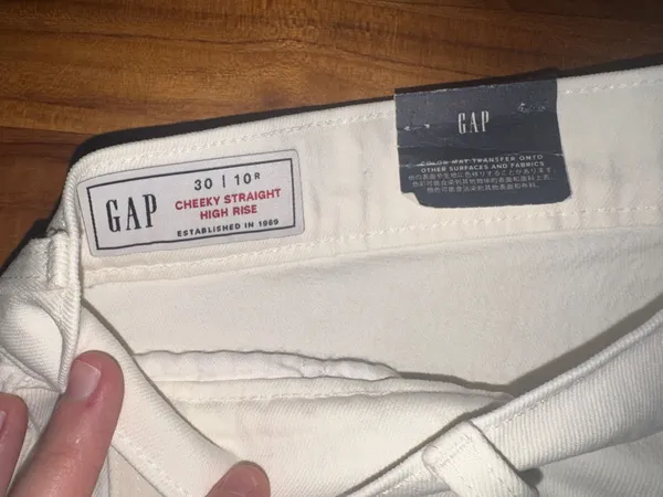 Gap white ripped jeans - Image 3