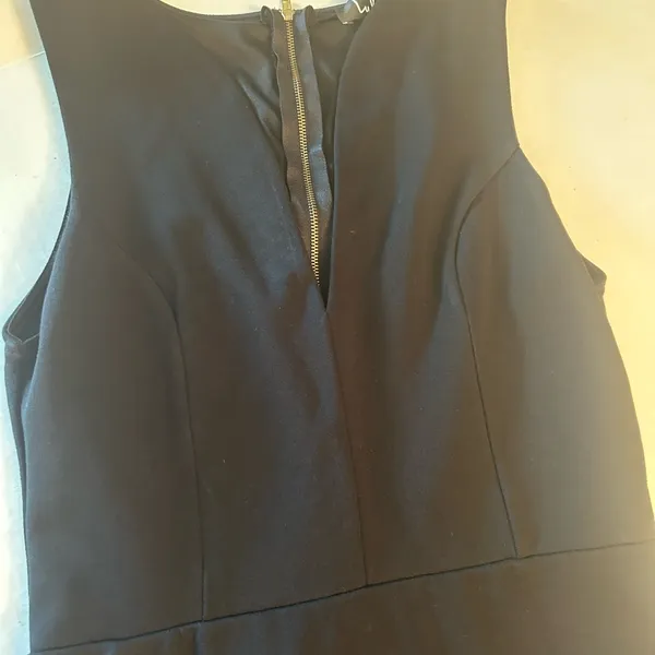 Lulu's Black Deep V Bodycon Sleeveless Sheath Midi Dress size Large fitted - Image 5