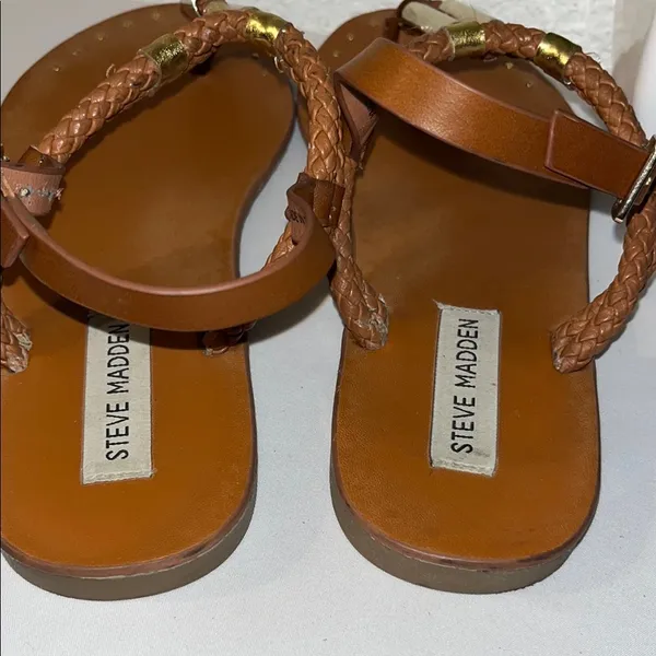 Steve Madden Brown Metallic Sandals - Image 4