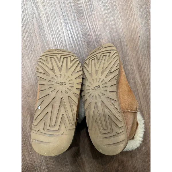 UGG Australia 5803 Classic Short Chestnut Suede Shearling Boots Womens 8‎ - Image 6