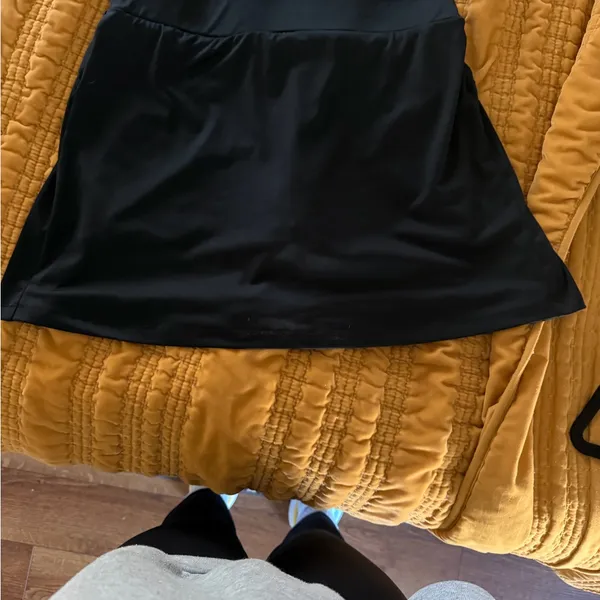 J crew athletic skirt with shorts underneath back pleats smooth front sz small - Image 2