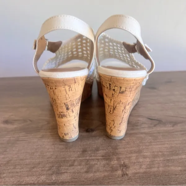 SO® Taffy White Women's Wedge Sandals Size 9 #B1651 - Image 5