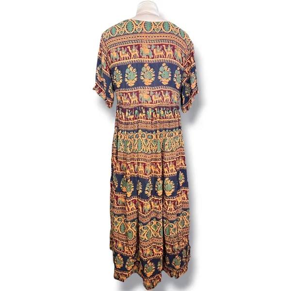 Vintage 90s Rayon Elephant Camel Print Boho Crinkle Maxi Dress Eclectic Artsy - Image 4