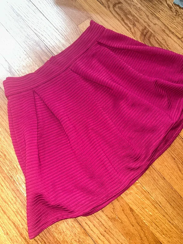 Aeropostale PrettyLittleLiars Y2K High-Waist Textured Mini Skirt Pleats Fuchsia size - Image 2