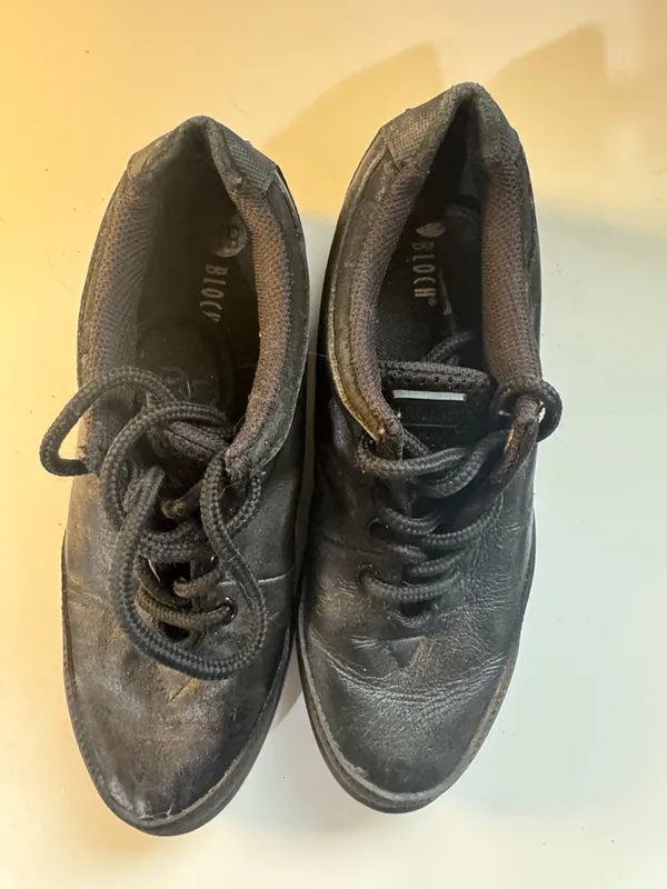 Bloch Women’s Bloch Hammer Black Leather Lace-Up Tap Shoes - Image 11