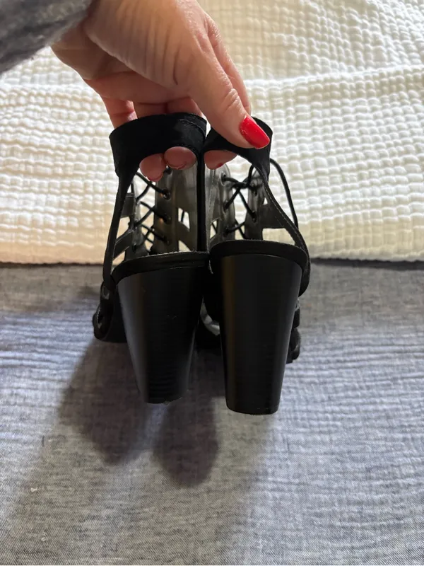 Black lace-up caged high-heel sandal - Image 5