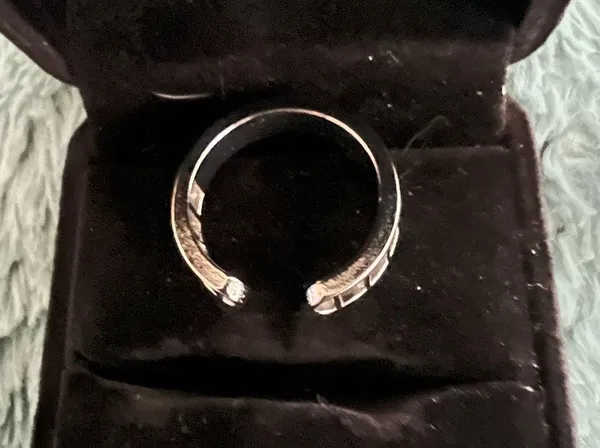 Women’s Stainless Steel Silver Faux Emerald Adjustable Band Size 7-9 - Image 3