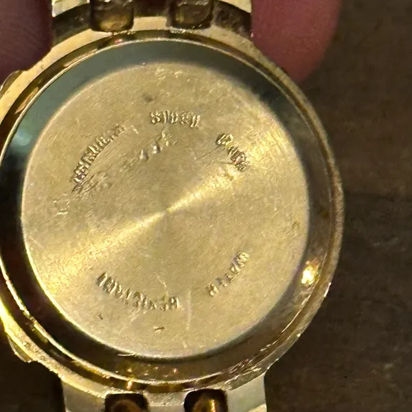 Gold tone basketweave band ladies watch - Image 5