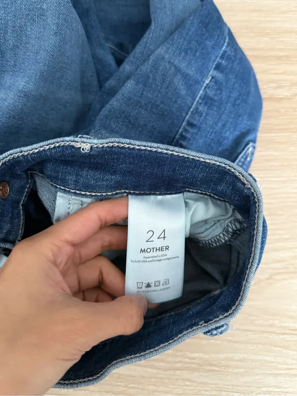 Mother 24 Hustler Ankle Fray Wish On A Star Dark Wash Cut Off - Image 6