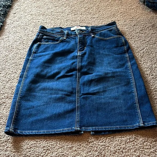 Levi’s perfectly slimming jean‎ skirt 27 - Image 2