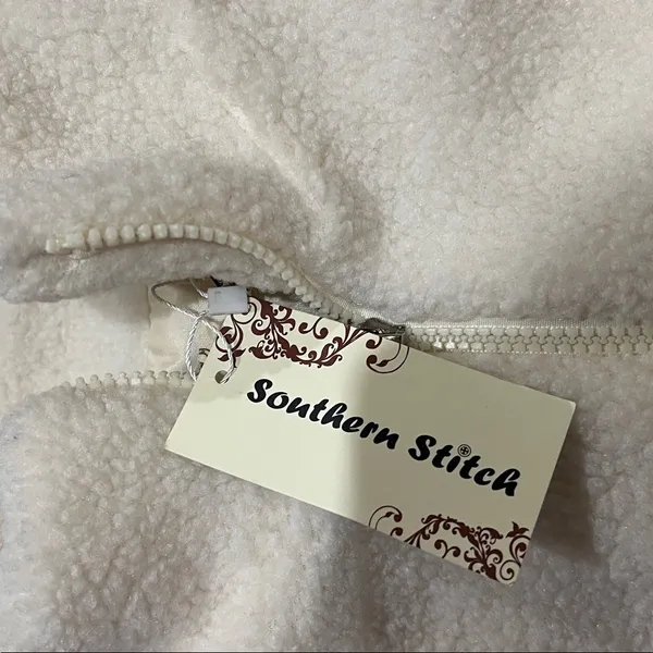 Southern Stitch Sherpa cream and leopard vest. Size L/XL NWT - Image 11