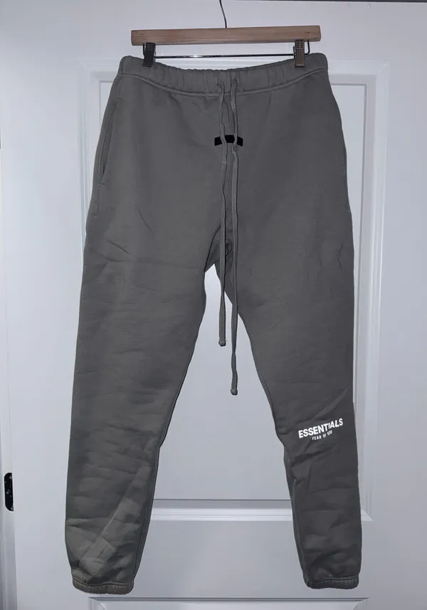 Essential Fear of God s Joggers Size M - Image 3