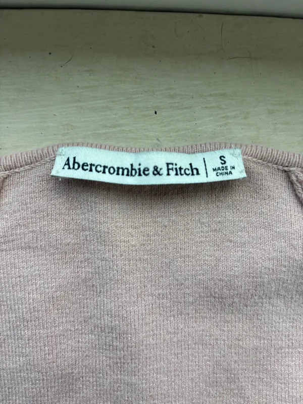 Abercrombie & Fitch Pink Sweater - Image 4