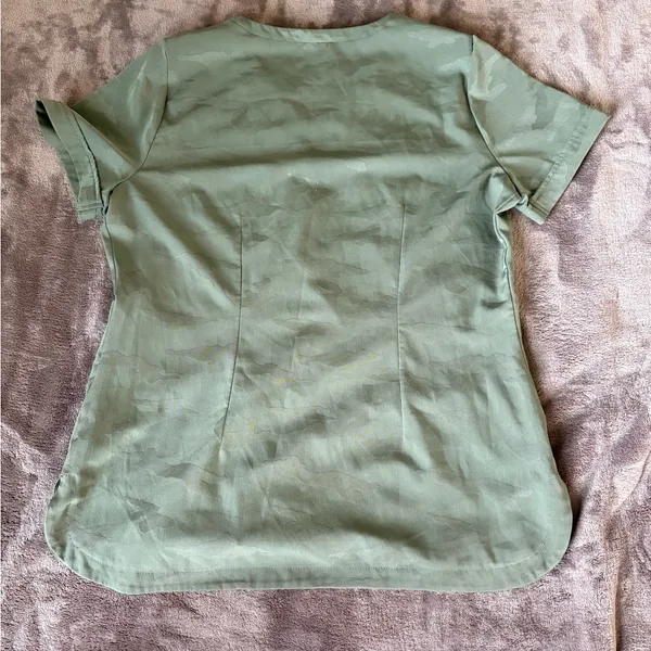 Healing Hands Olive Green Camo Print Two Pocket Scrub Top - Image 6