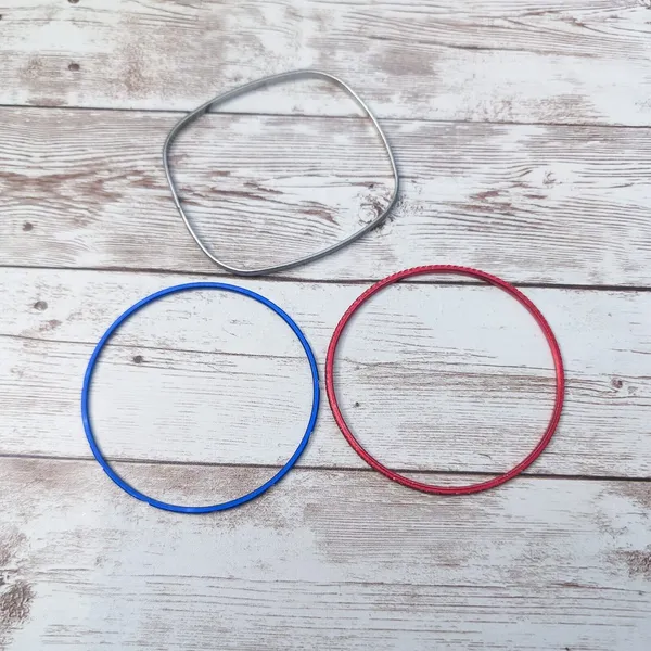 3 Bangle Bracelets - Image 5