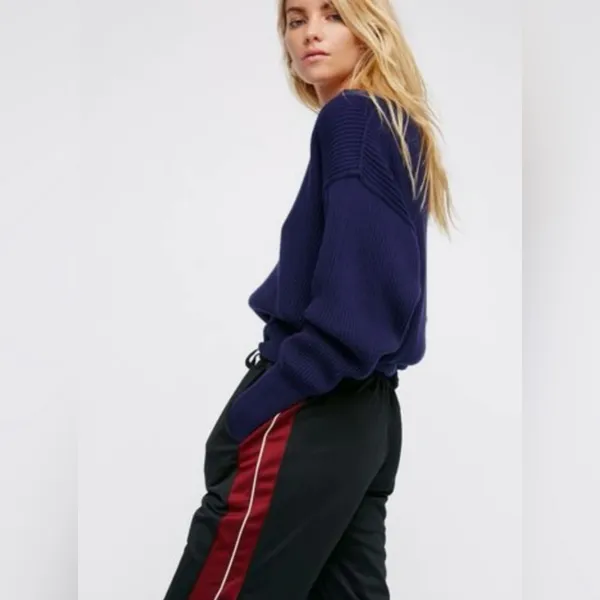 Free People‎ Navy Blue Allure Rib Knit Slouchy V-Neck Pullover Sweater Size XS - Image 5