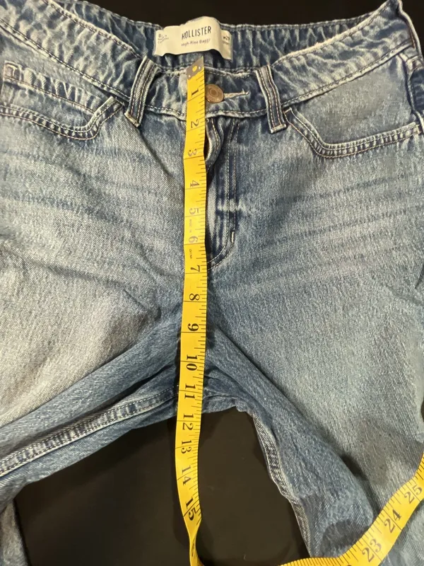 Hollister High-Rise Baggy Jeans Light Wash W29 Short - Image 6
