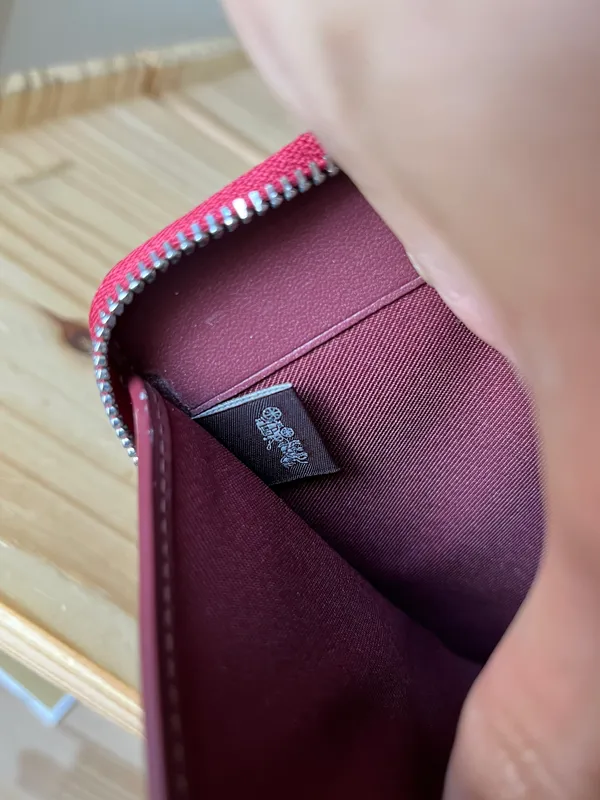 Wallet - Image 8