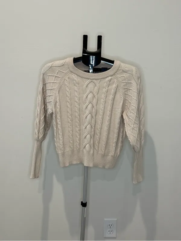 Tahari Ivory Cable Knit Sweater Small - Image 2