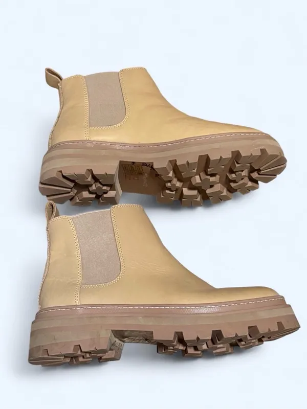Madewell The Mariam Chelsea Boot in Leather Color Earthen Sand Size 7 - Image 4