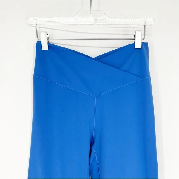 Aerie Real Me Crossover Waist Flare Leggings Women's L Blue Pilates Princess - Image 4