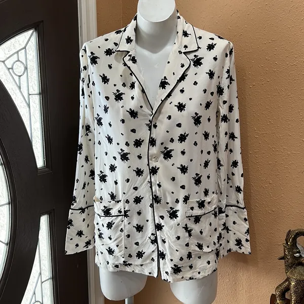 & other stories white floral button up shirt - Image 3