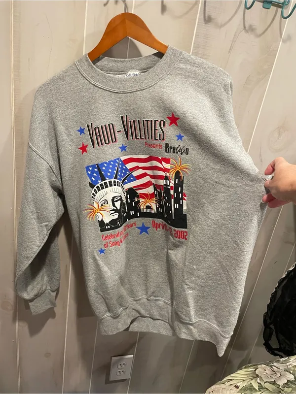 Gym gray Y2K distressed sweatshirt NY theater Vaud-Villities music nostalgia - Image 10