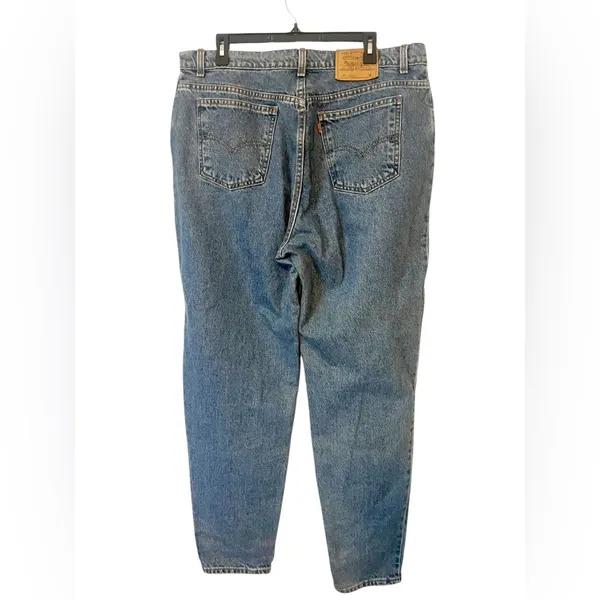 Levi's Vintage Orange Tab‎ Tapered Fit Medium Wash Jeans 9922 Size 18 - Image 2