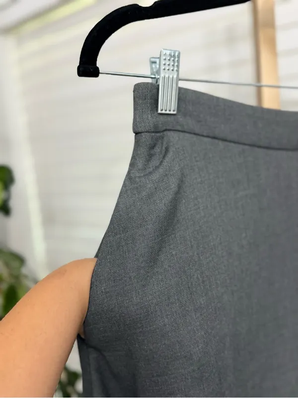 NWT Abercrombie & Fitch Maxi A-Line Gray Skirt Size Medium Tall - Image 4