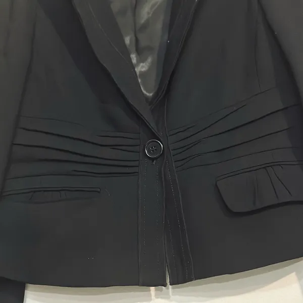 Bcbg Maxazria Blazer Size M Business Attire. - Image 3