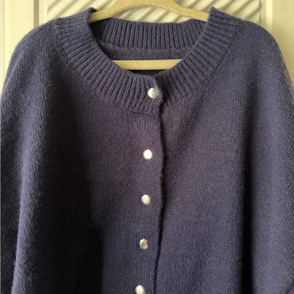 Navy Button-Front Ribbed Cardigan - Image 13