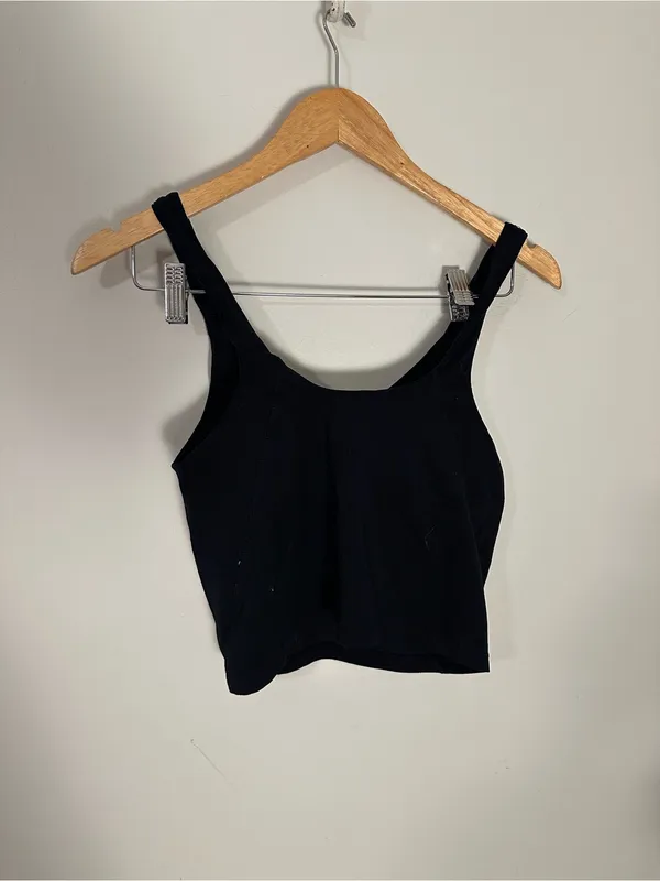 Quince Ultra-Form V-Neck Cropped Tank black small - Image 4