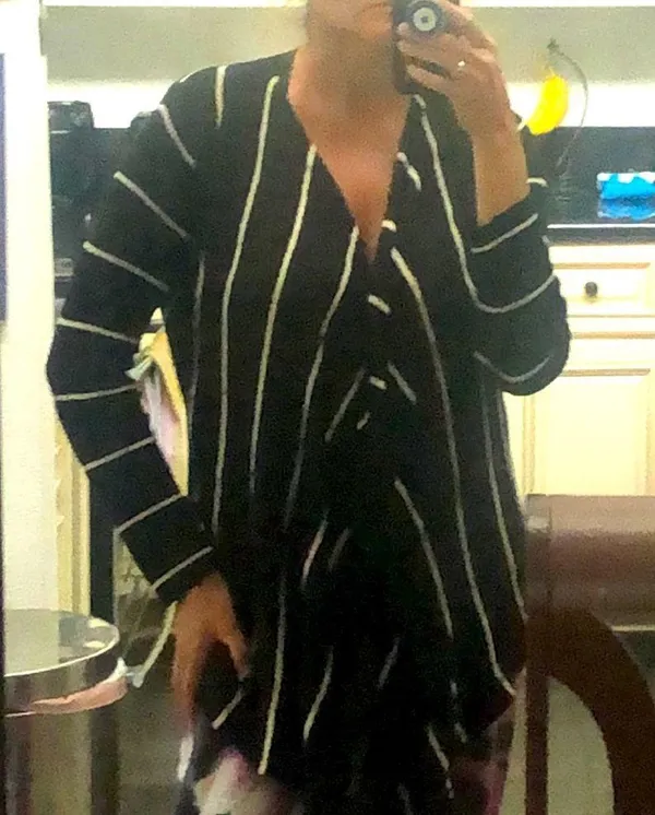 Black & White stripe sweater sz XL - Image 5