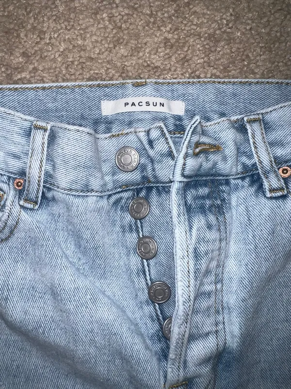 PacSun Light Wash Jeans Distressed - Image 4