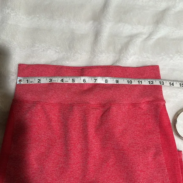 Pink Victoria’s Secret size large seamless leggings - Image 10