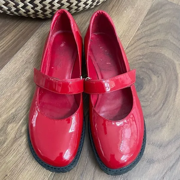 Ramon Tenza Red Patent Leather Mary Jane Lug Sole $250 7 - Image 3