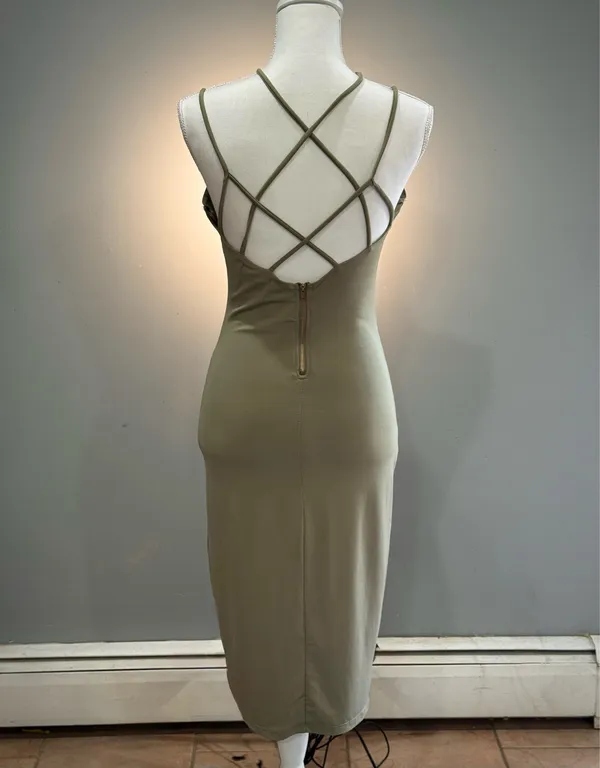 Green Streetwear Society Strappy Midi Dress Size M EUC - Image 2
