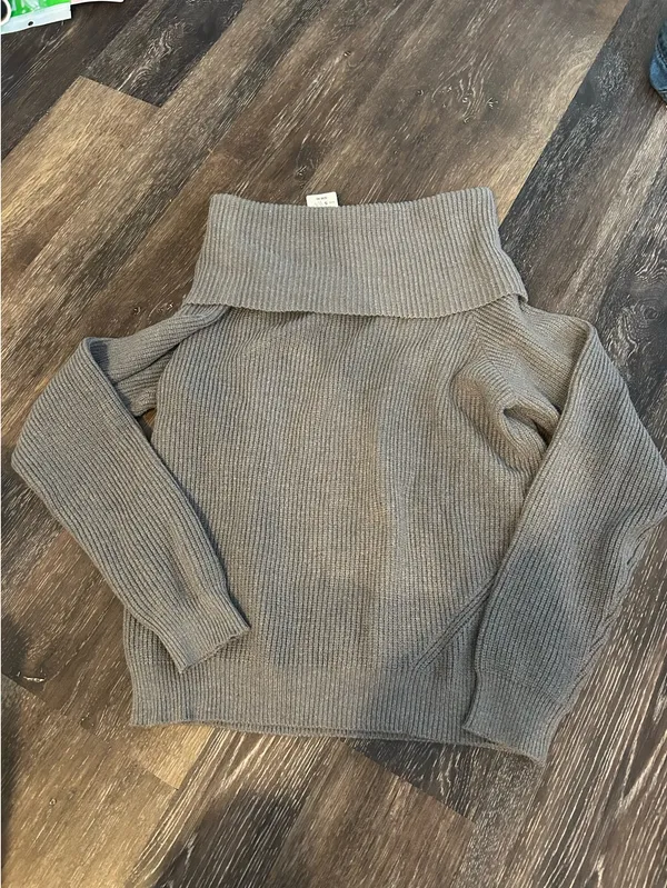 Windsor Off-the-Shoulder Sweater - Image 2