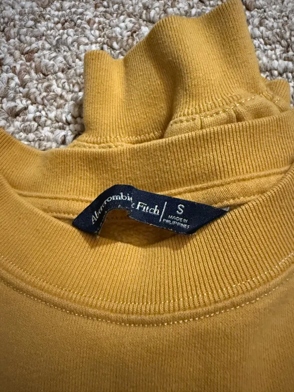 Abercrombie Crewneck Sweatshirt - Image 3