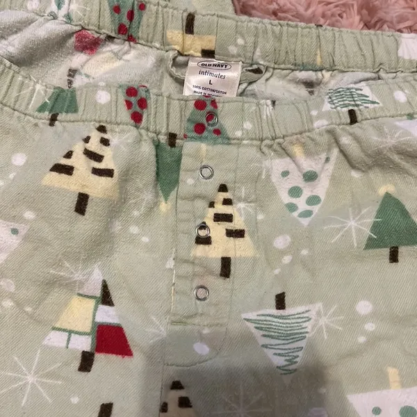 Old Navy Christmas Pajama Pants - Image 4